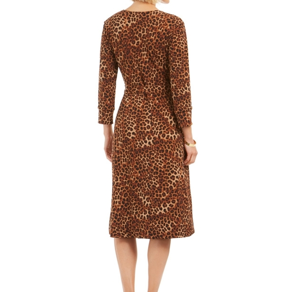 LEOPARD 🐆 PRINT REVERSIBLE WRAP DRESS - Picture 3 of 4